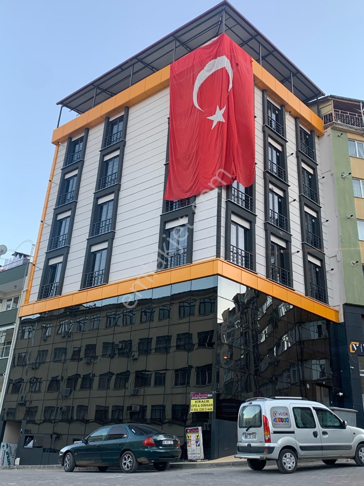 Tüm Abonelikleri Açık 1+1 Arakat Full Eşyalı Mobilyalı Kiralık