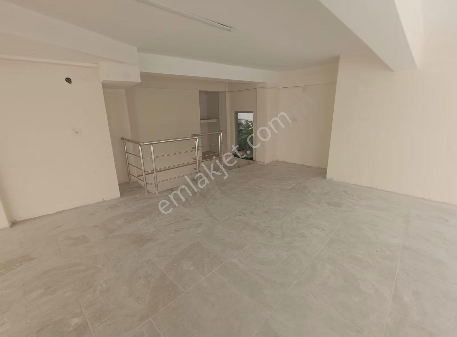 Mithatpaşa Mah.20.sk İle 3.sk Köşesi Kiralık Batarkatlı Dükkan - Görsel 12