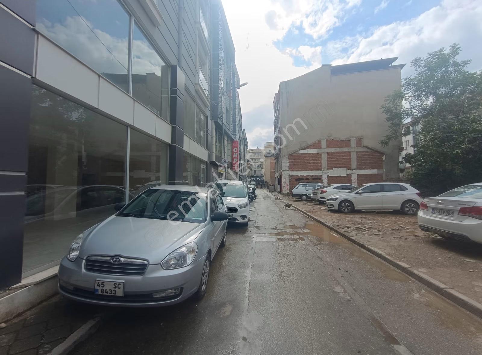 Mithatpaşa Mah.20.sk İle 3.sk Köşesi Kiralık Batarkatlı Dükkan - Görsel 8