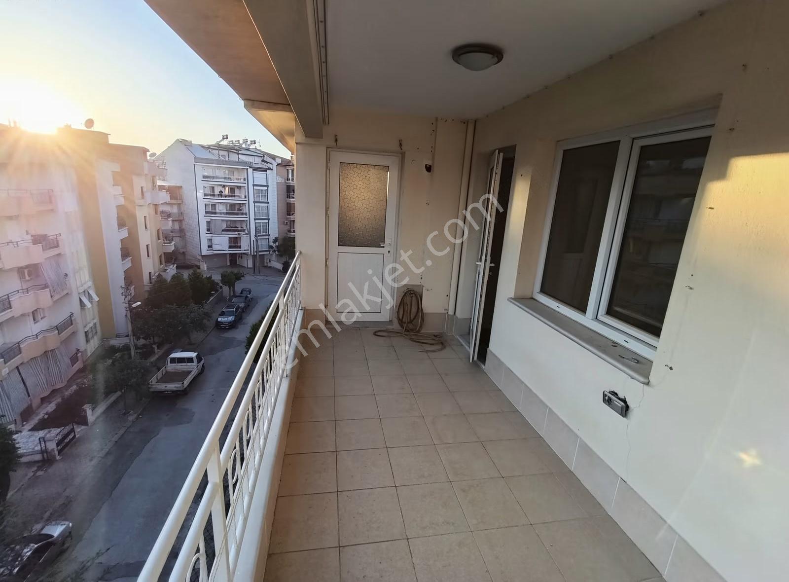 Sağlık Mahallesinde Kiralık Geniş Ve Ferah 2+1 Daire - Görsel 5