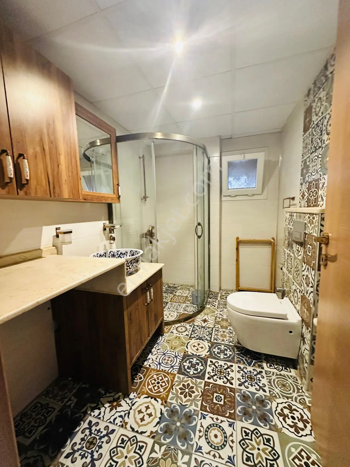 Göçmen Gayrimenkul'den Çarşı Merkezde Kiralık 3+1 Daire