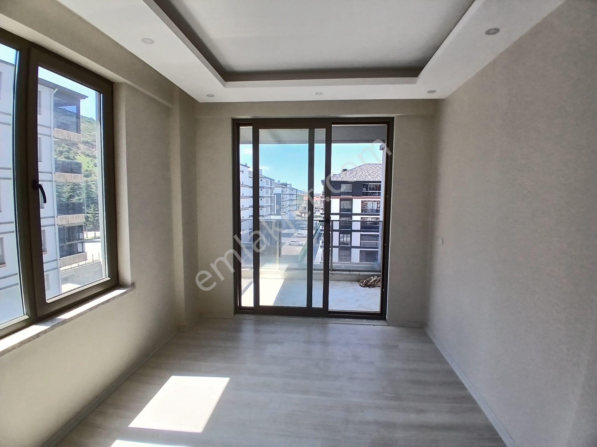 Akçay Emlak'tan Akşehir Yarenler Mahallesinde Garajlı Ara Kat Sıfır Satılık 4+1 Daire - Görsel 19