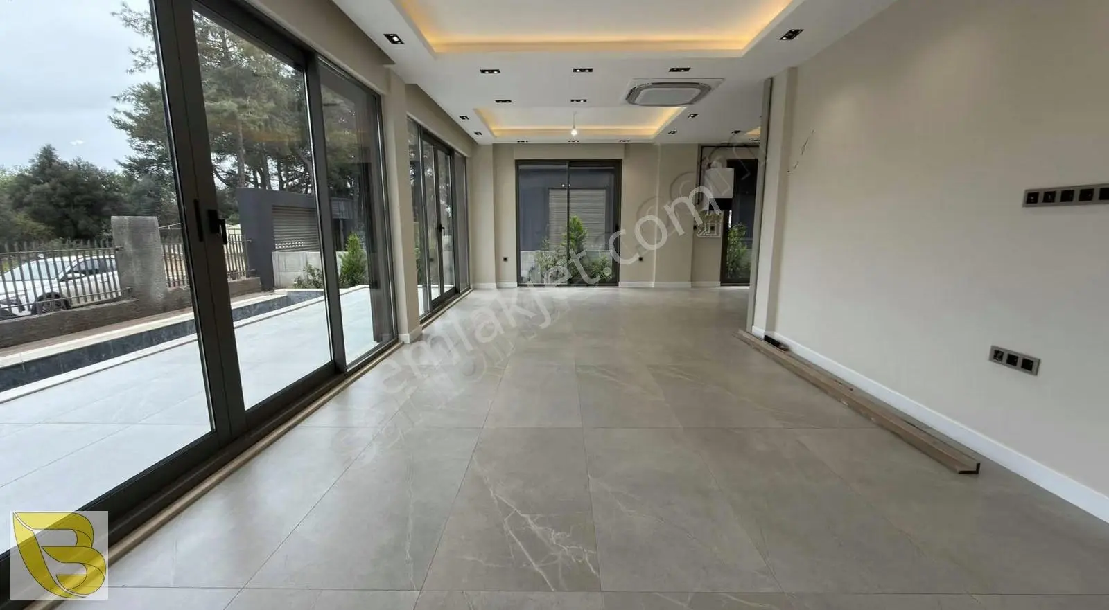 Altınkalede Site İçinde Müstakil Havuzlu Ve Bahçeli Sıfır Villa - Görsel 8