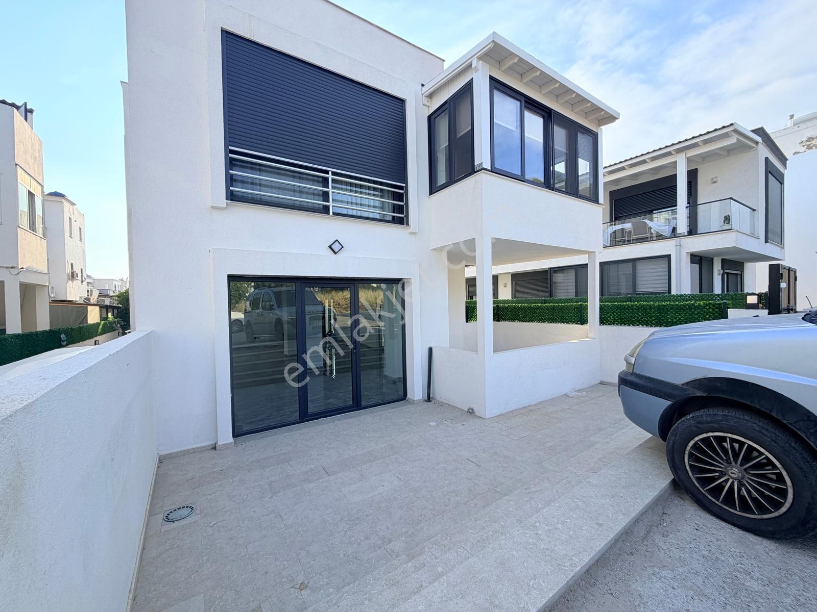 S-a-k-a-l-l-ıdan Turgutreiste Anayola Yakın 165m2 Kiralık Dükkan - Görsel 27