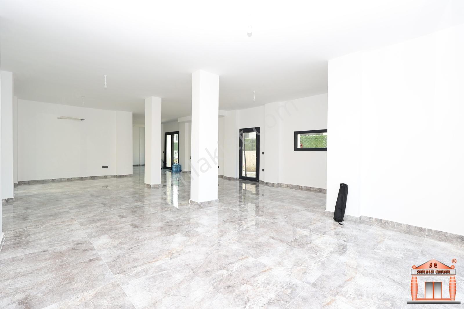 S-a-k-a-l-l-ıdan Turgutreiste Anayola Yakın 165m2 Kiralık Dükkan - Görsel 3