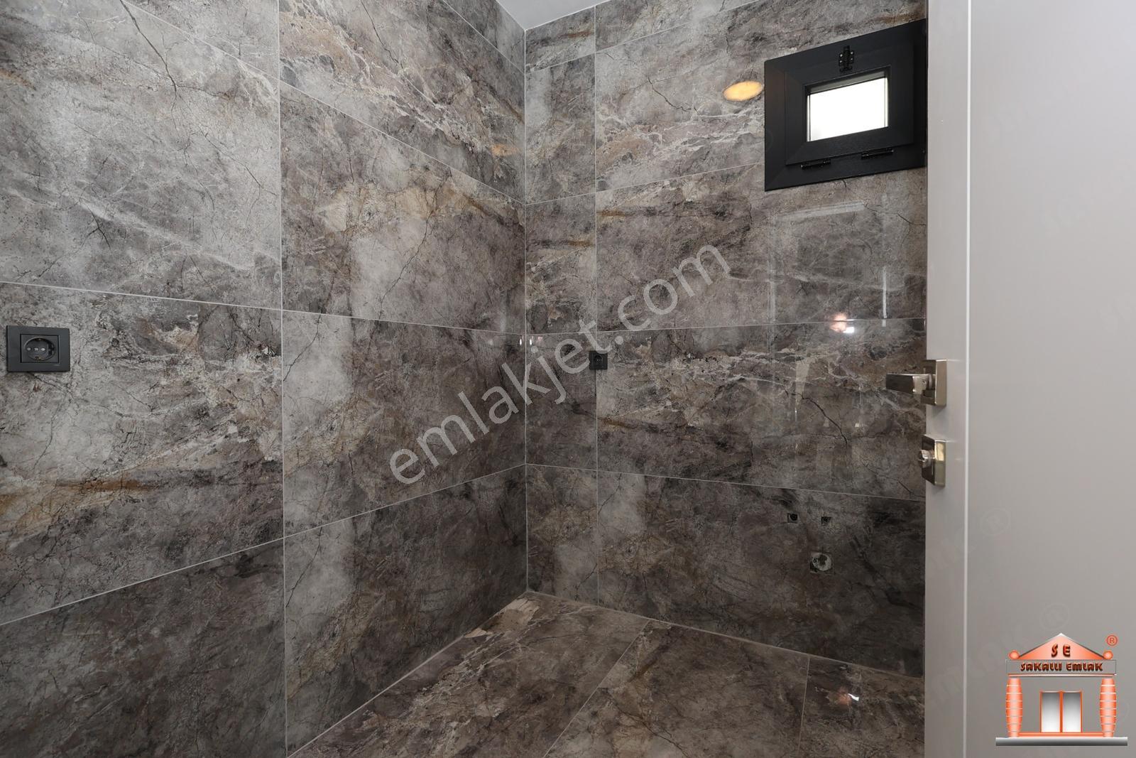 S-a-k-a-l-l-ıdan Turgutreiste Anayola Yakın 165m2 Kiralık Dükkan - Görsel 15