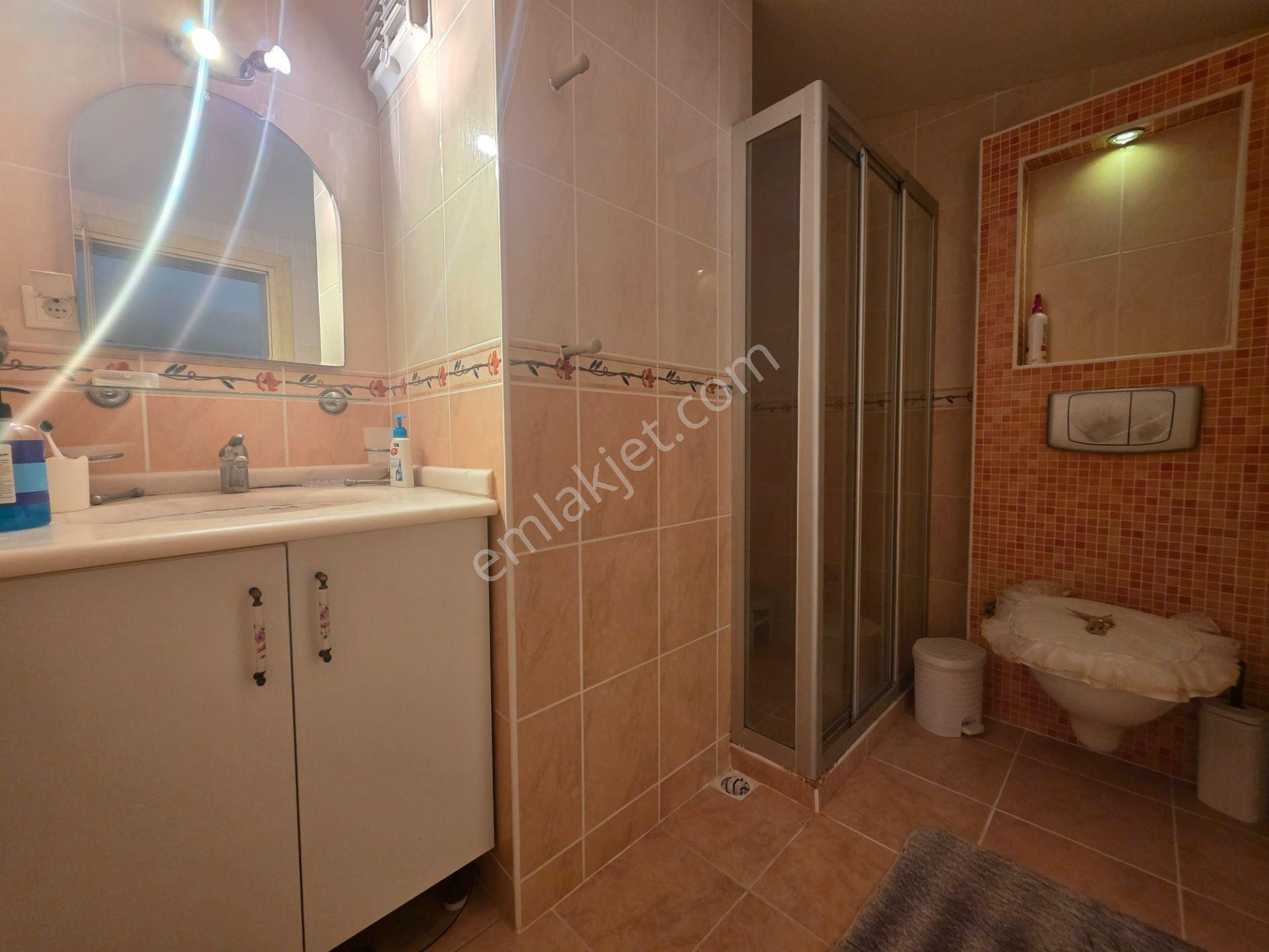 Kuşadası Ege Mahallesinde Kiralık 1+1 - Görsel 16