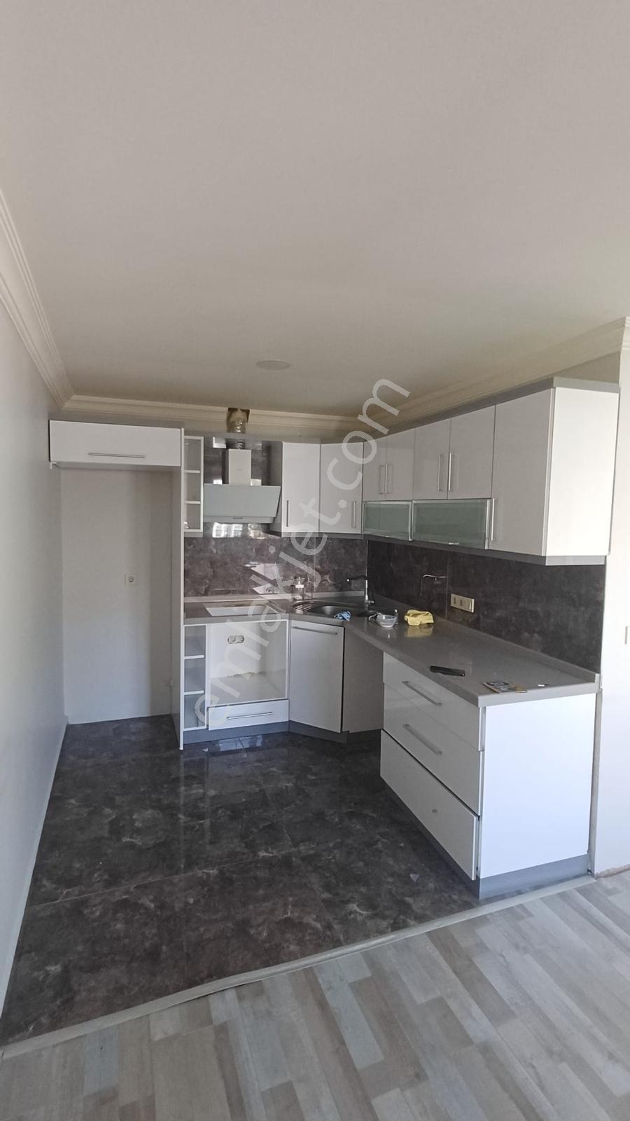 Bornova İnönü Mahallesinde İçi Yapılı 2+1 Kiralık Daire - Görsel 25