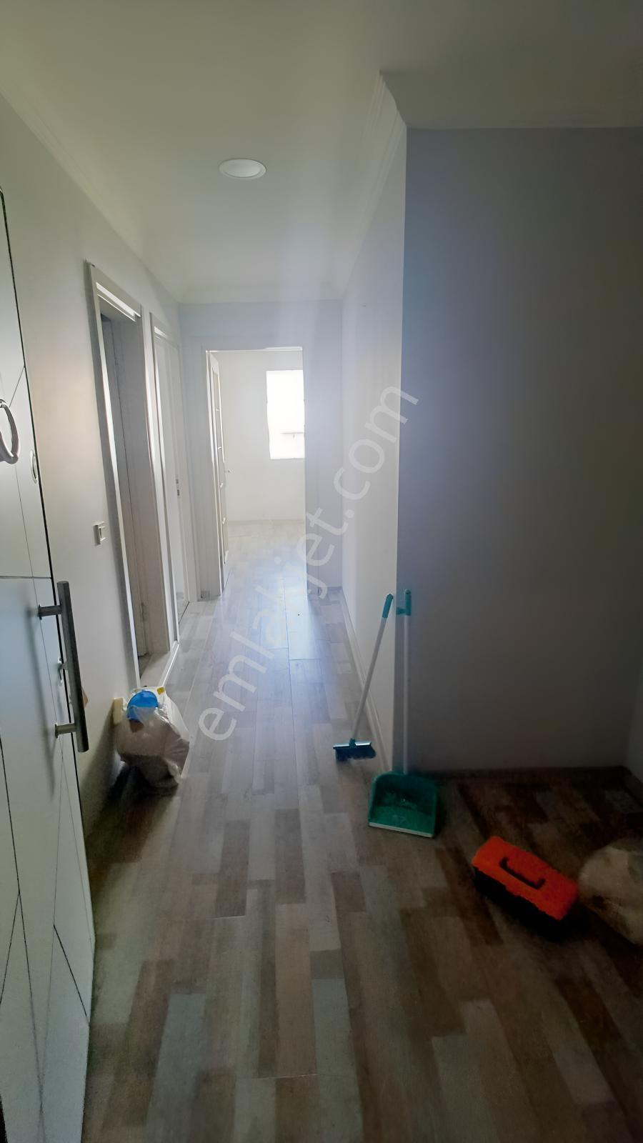 Bornova İnönü Mahallesinde İçi Yapılı 2+1 Kiralık Daire - Görsel 4