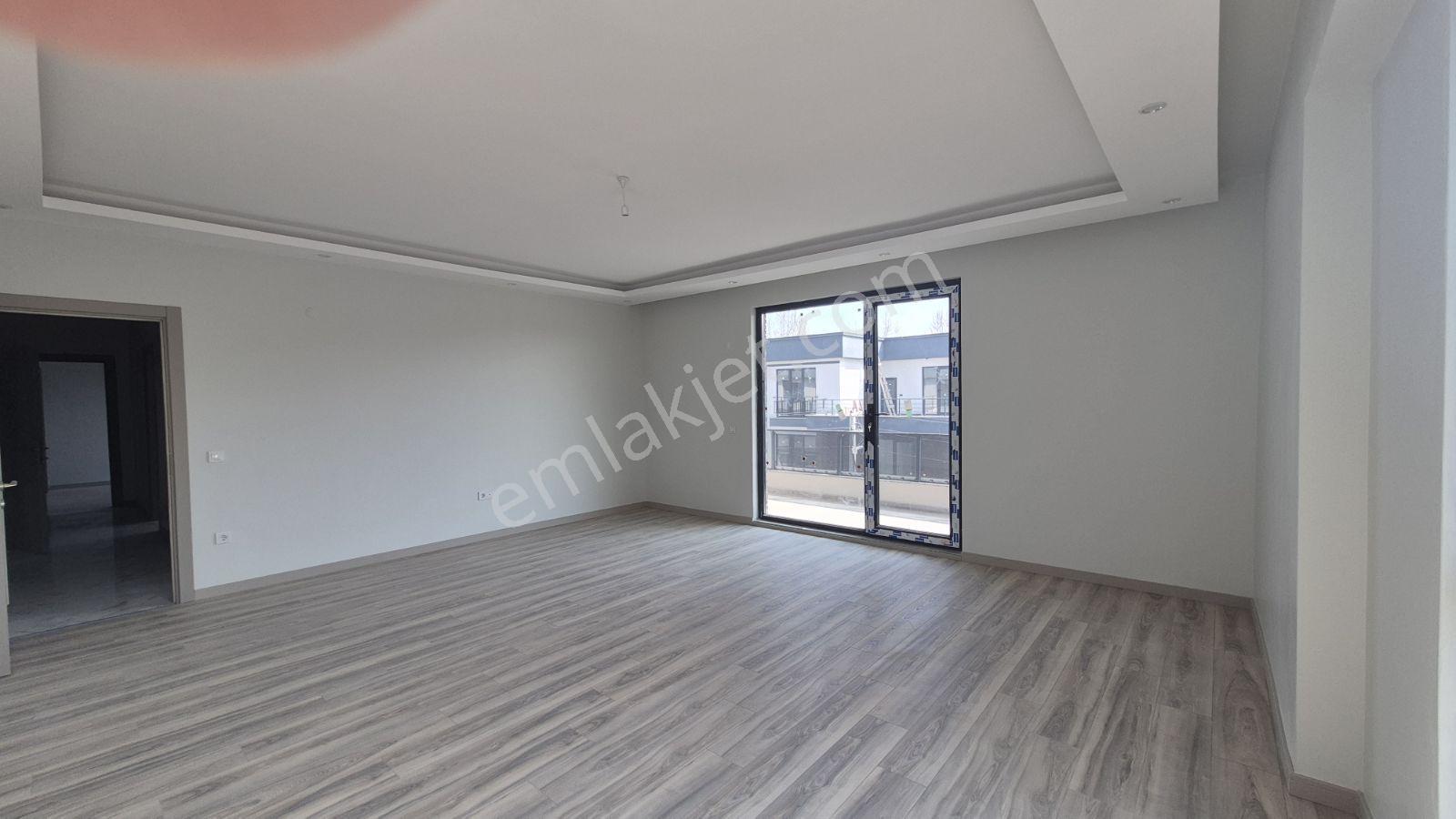 Stad'a 500 Mt Tepekum'da Satılık 3+1 Geniş Ferah Daire - Görsel 9