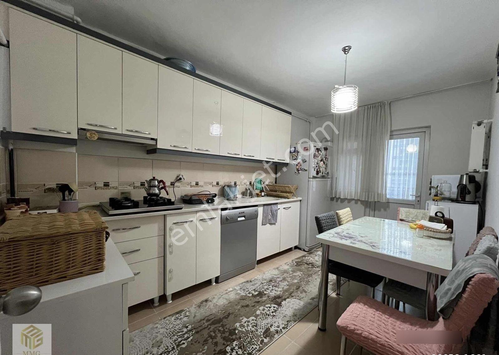 Ata Mah.'de Site İçerisinde Cadde Üzeri Manzaralı Ara Kat Daire - Görsel 15