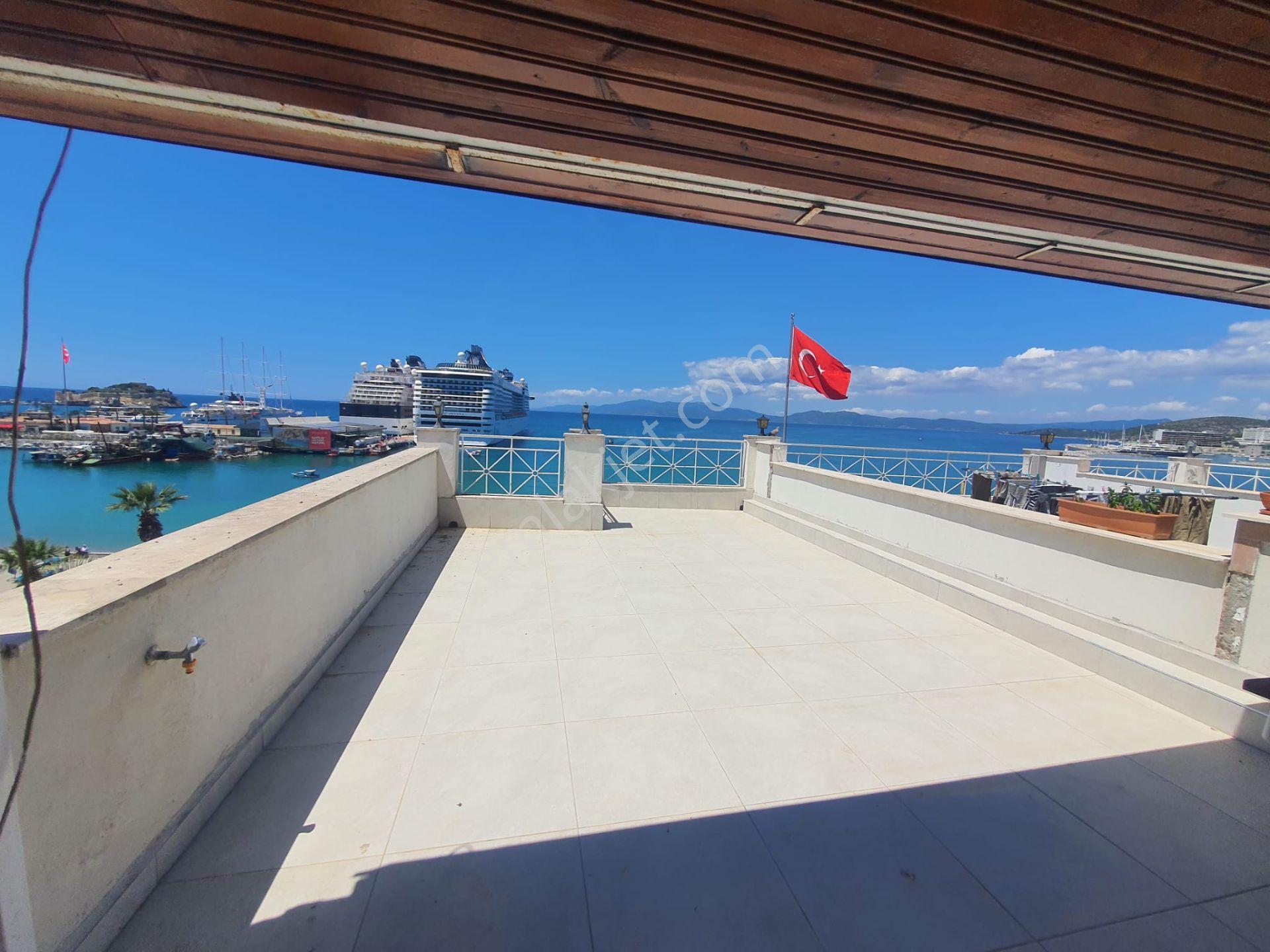 Kuşadası Merkez'de Dublex Kiralık Yalı Dairesi - Görsel 29