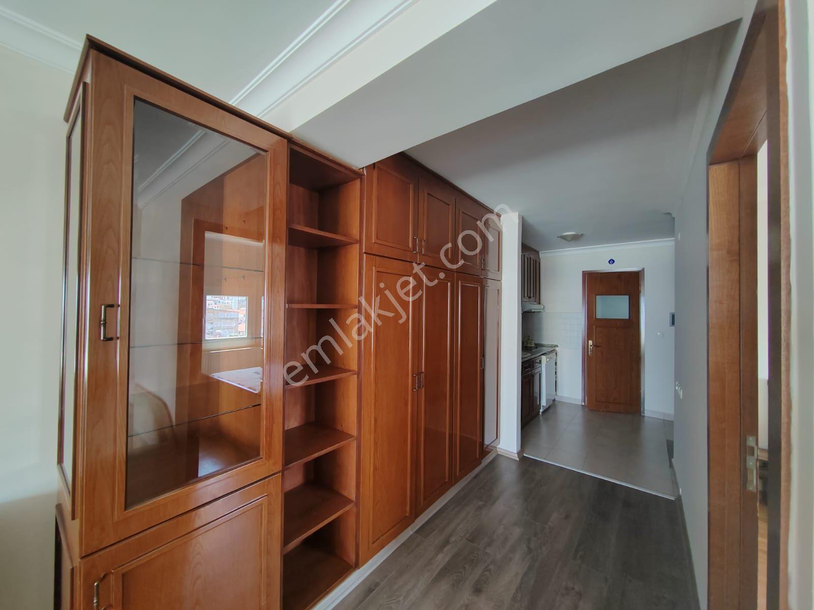 Kuşadası Merkez'de Dublex Kiralık Yalı Dairesi - Görsel 26