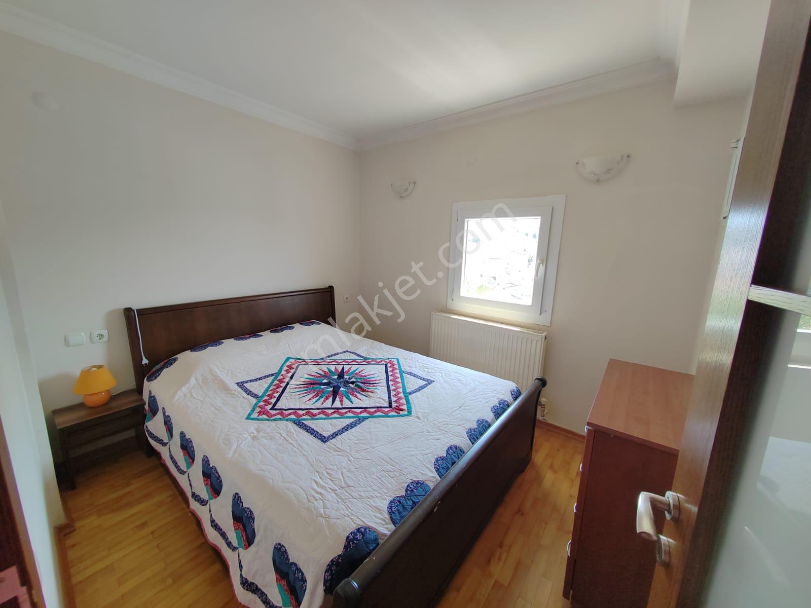 Kuşadası Merkez'de Dublex Kiralık Yalı Dairesi - Görsel 20