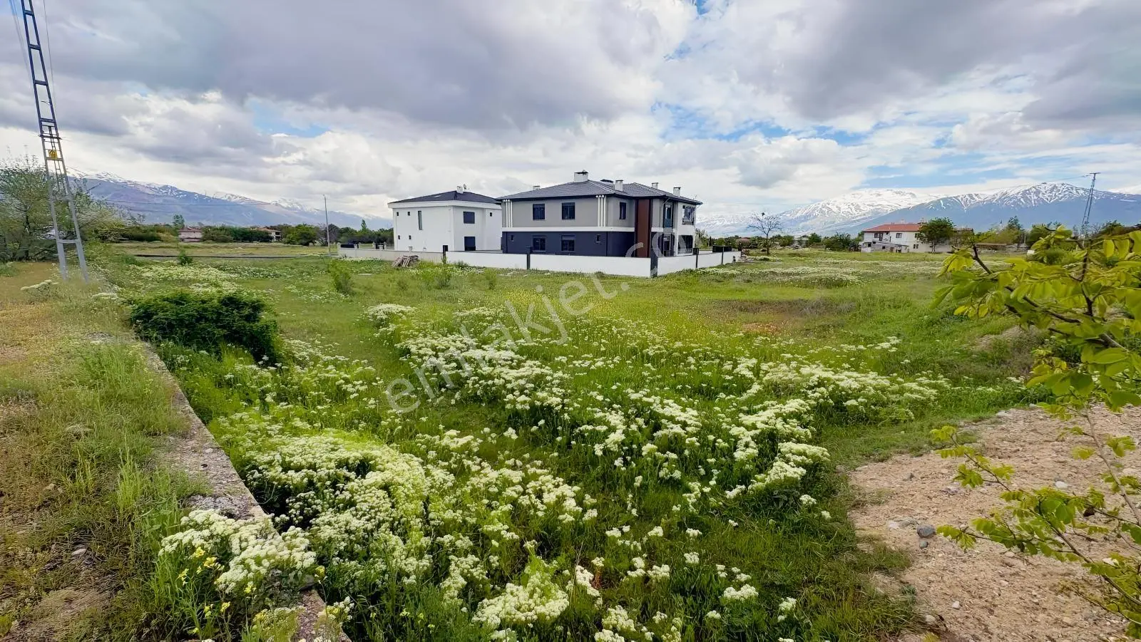 Tuncaygül'den Satılık Villa Arsası | Süper Lokasyon