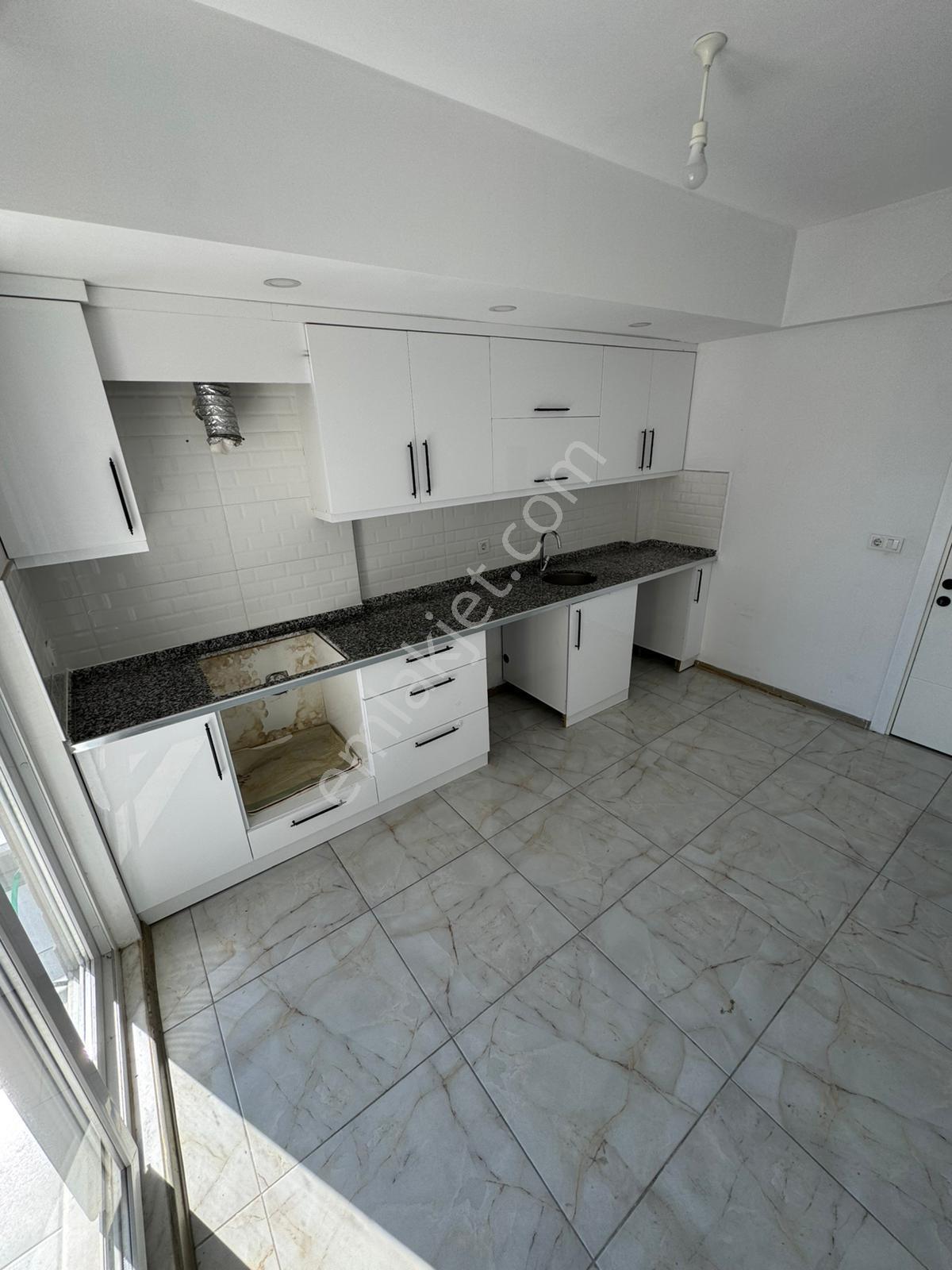 Gökhan Gökdemir'den Ebeveny Banyolu 2+1 Kiralık Daire - Görsel 7