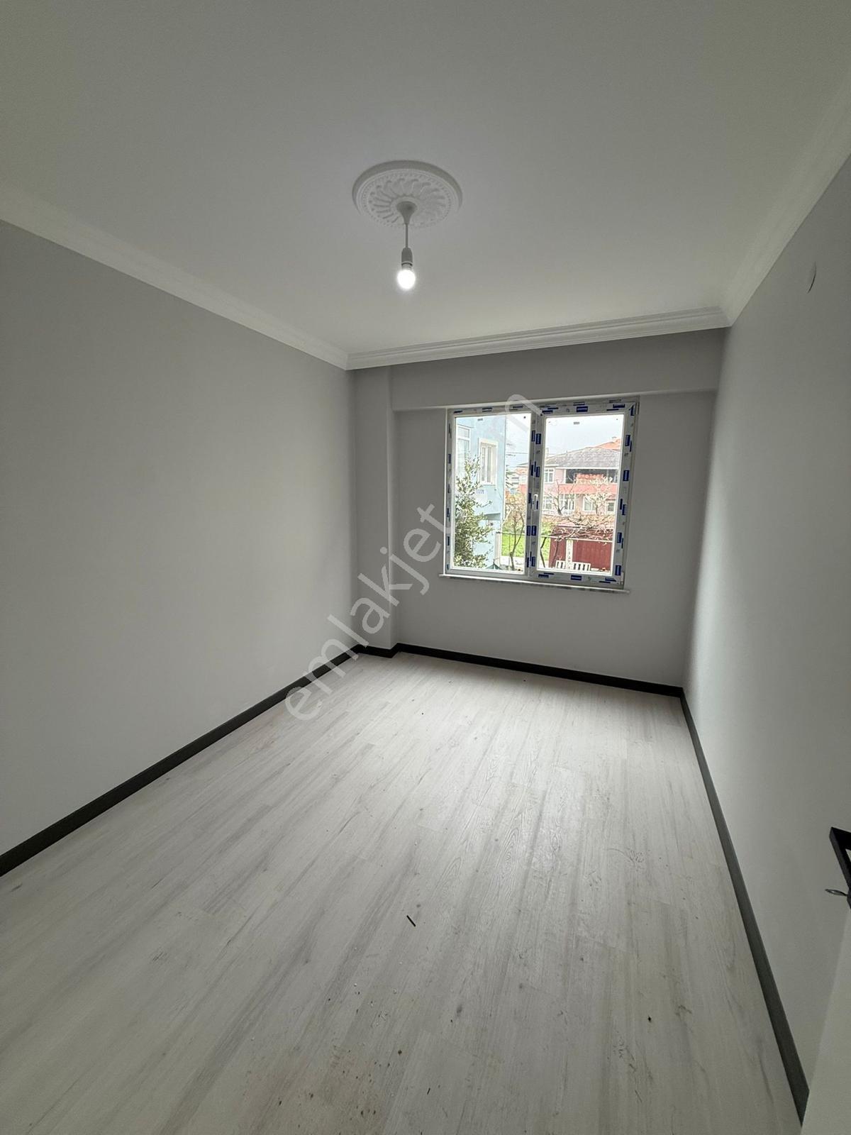 Kemalpaşa Mah'de Yüksek Giriş Kat 2+1 95 M² Daire Balkonlu - Görsel 18