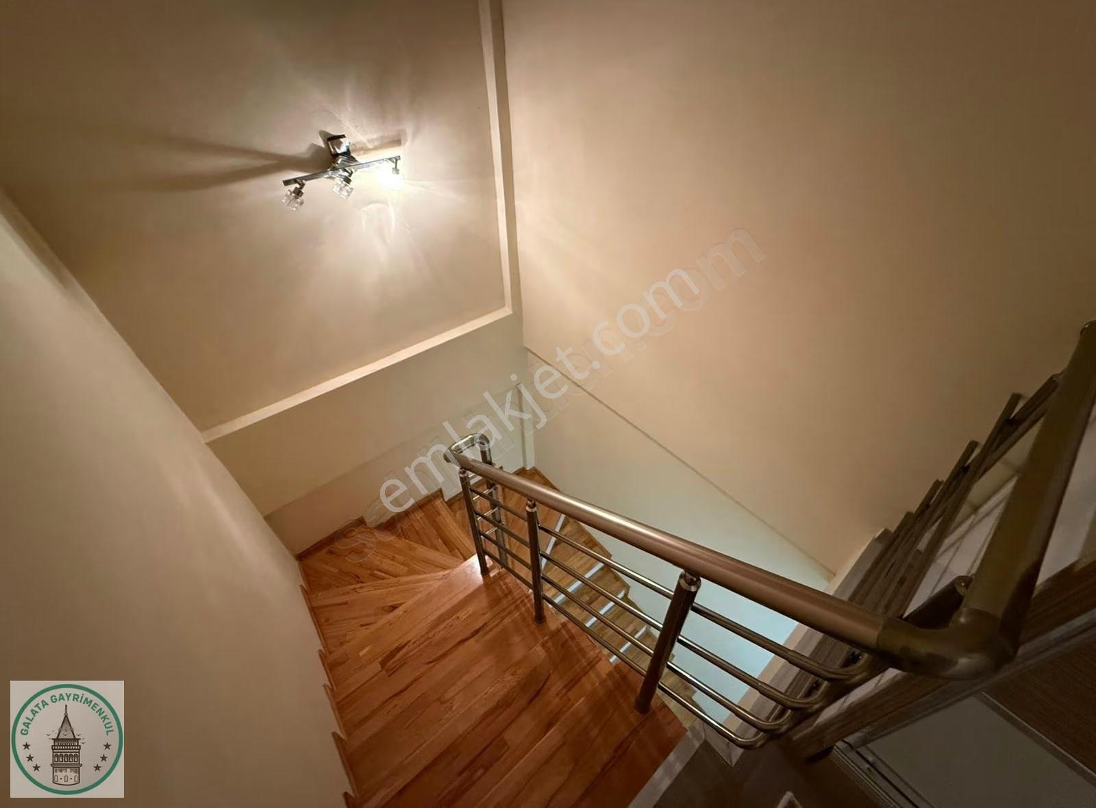 Galata,dan Söke Çeltikçi Mah,de 200 M² Dubleks 5+1 Daire - Görsel 9