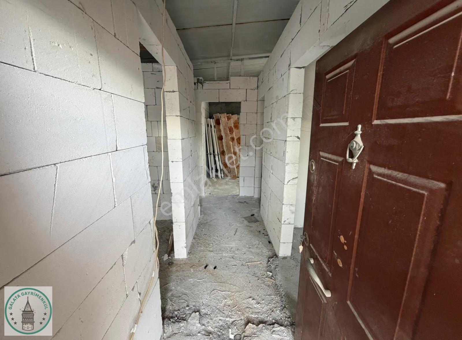 Galata,dan Söke Konak Mah,de 108 M² 3+1 Müstakil 2 Katlı Ev - Görsel 8