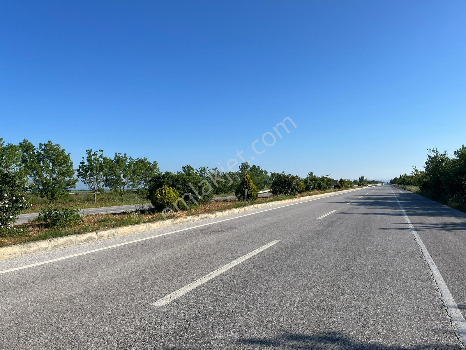 Merkezi Konumda Kavaklıda Yola Cepheli Satılık Tarla - Görsel 24