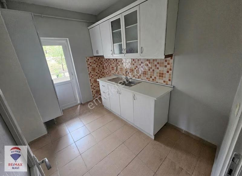 Remax Mavi'den Korucuk'ta Zemin Üstü Geniş Ve Kullanışlı 1+1 - Görsel 10