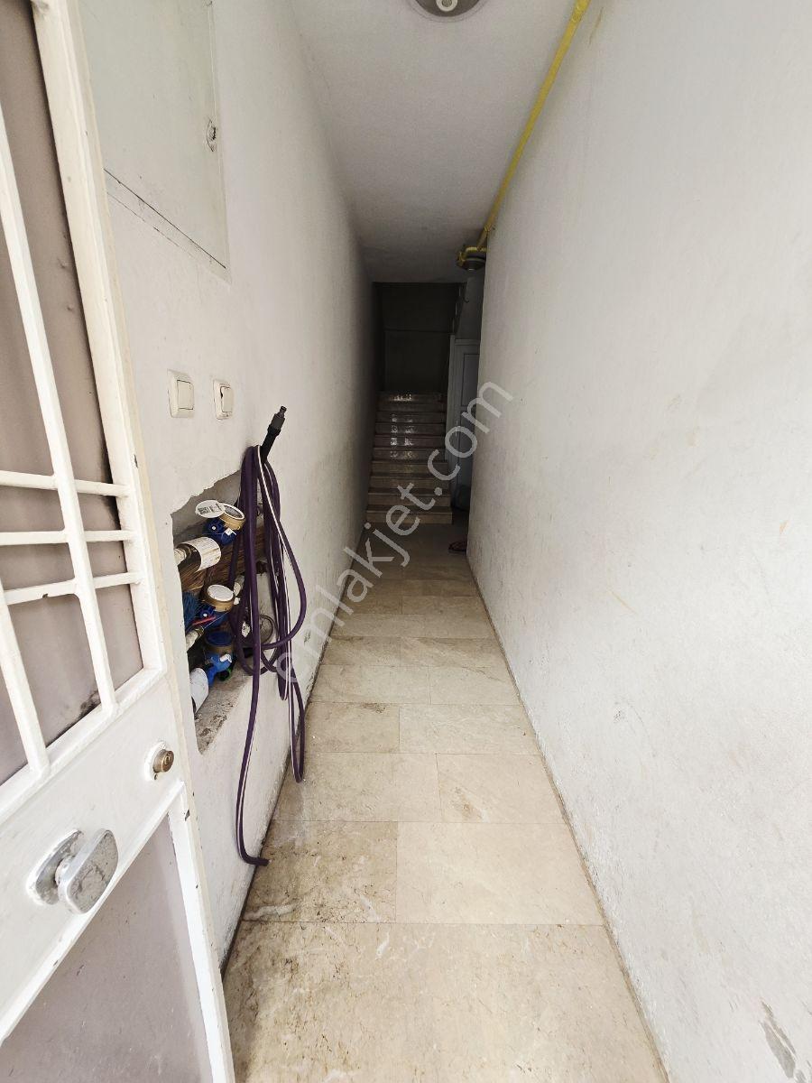 Aktif'ten Yeşilevler'de Daire Takaslı 3 Katlı Müstakıl Satılık - Görsel 16
