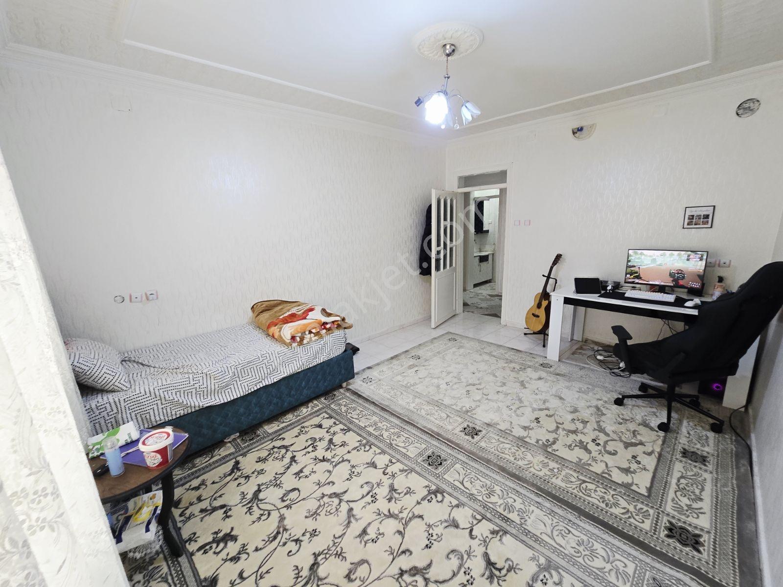 Aktif'ten Yeşilevler'de Daire Takaslı 3 Katlı Müstakıl Satılık - Görsel 18