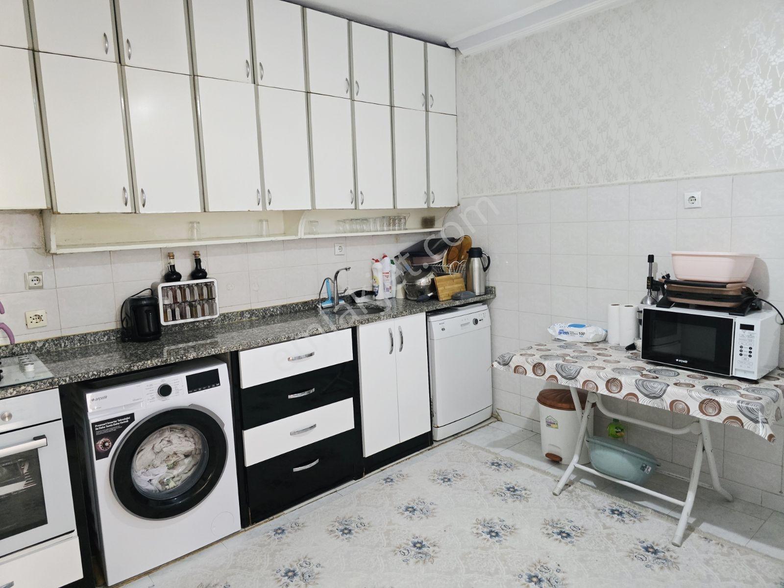 Aktif'ten Yeşilevler'de Daire Takaslı 3 Katlı Müstakıl Satılık - Görsel 14