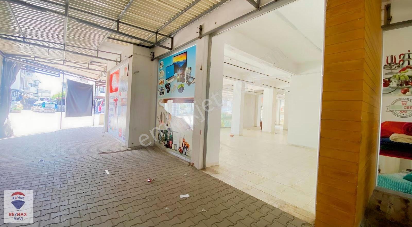 Serdivan Yazlıkta En İşlek Caddede Kiralık 550 M2 Köşe Dükkan - Görsel 8