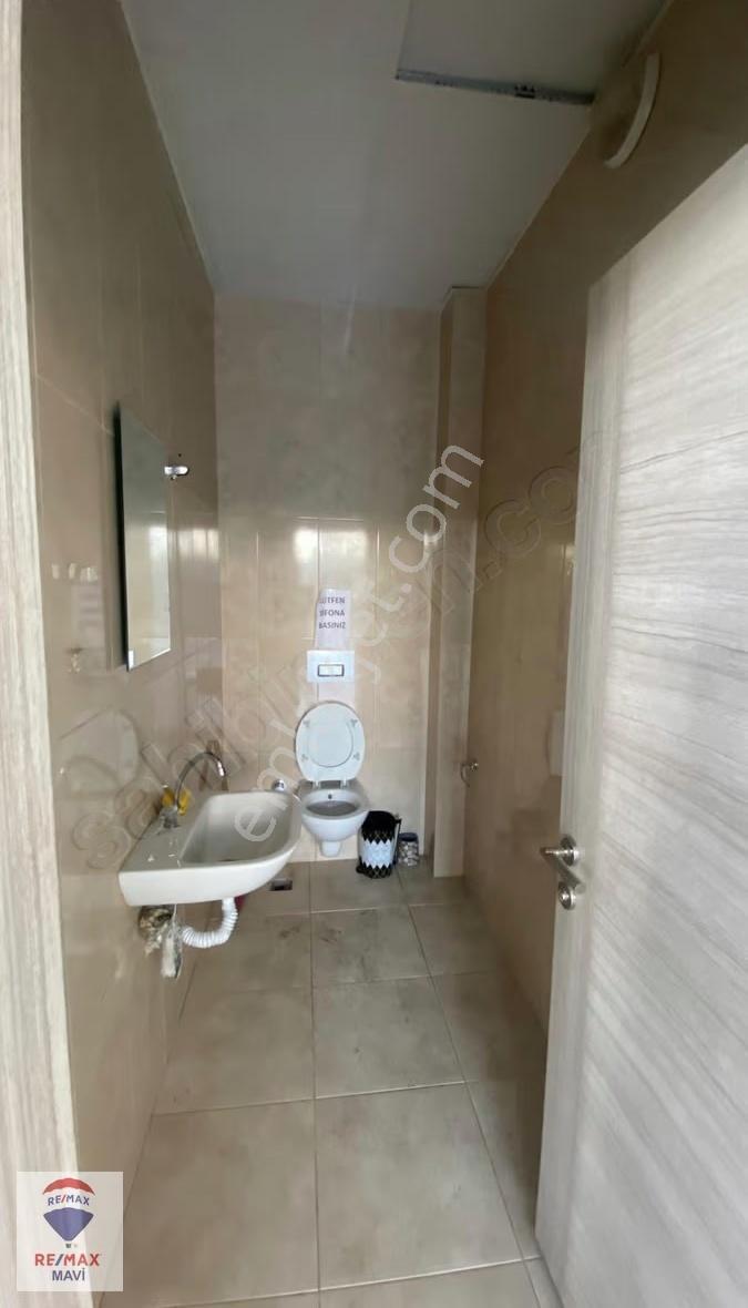 Serdivan Yazlıkta En İşlek Caddede Kiralık 550 M2 Köşe Dükkan - Görsel 2