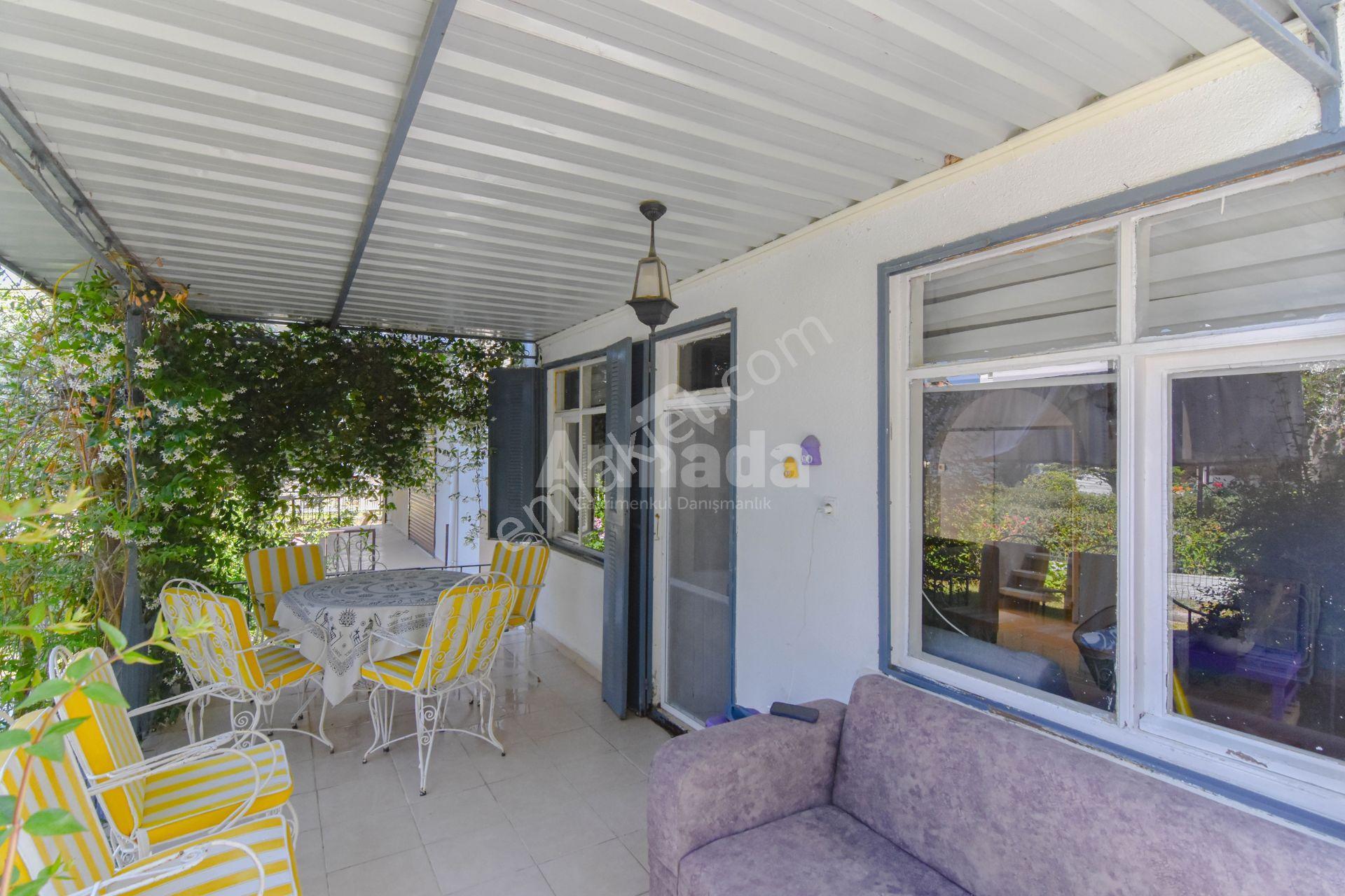 Kuşadası Davutlar Sahil Sitelerinde Denize Sıfır Satılık 3+1 - Görsel 30