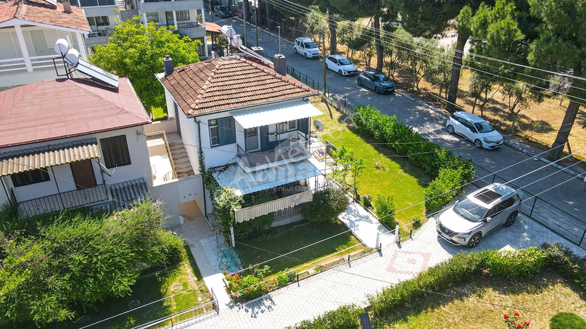 Kuşadası Davutlar Sahil Sitelerinde Denize Sıfır Satılık 3+1 - Görsel 4