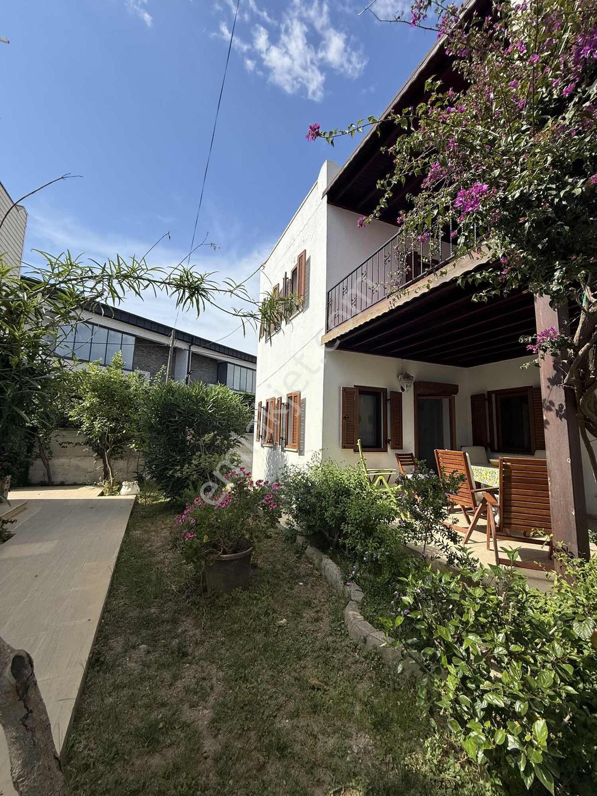 Gümüşlük Kadıkalesi Mevkii'nde Satılık Denize 50 M 2+1 Müstakil - Görsel 12