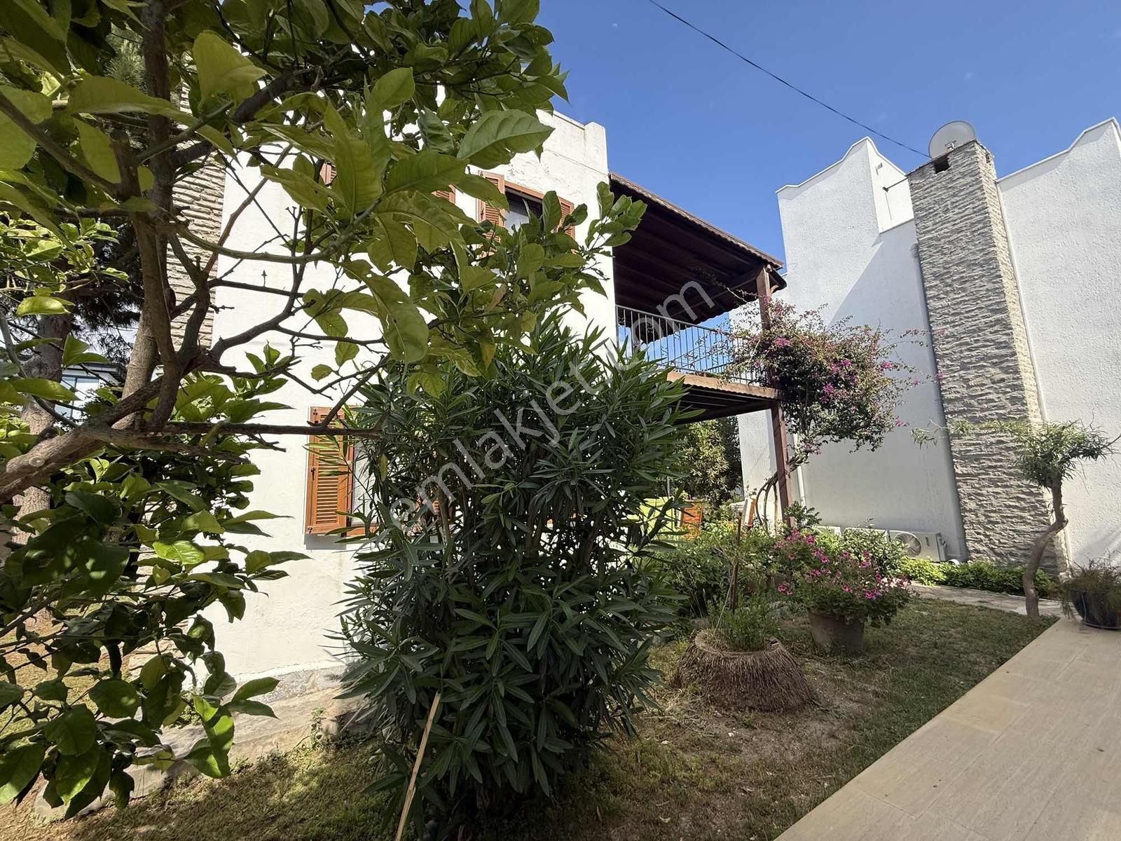 Gümüşlük Kadıkalesi Mevkii'nde Satılık Denize 50 M 2+1 Müstakil - Görsel 26