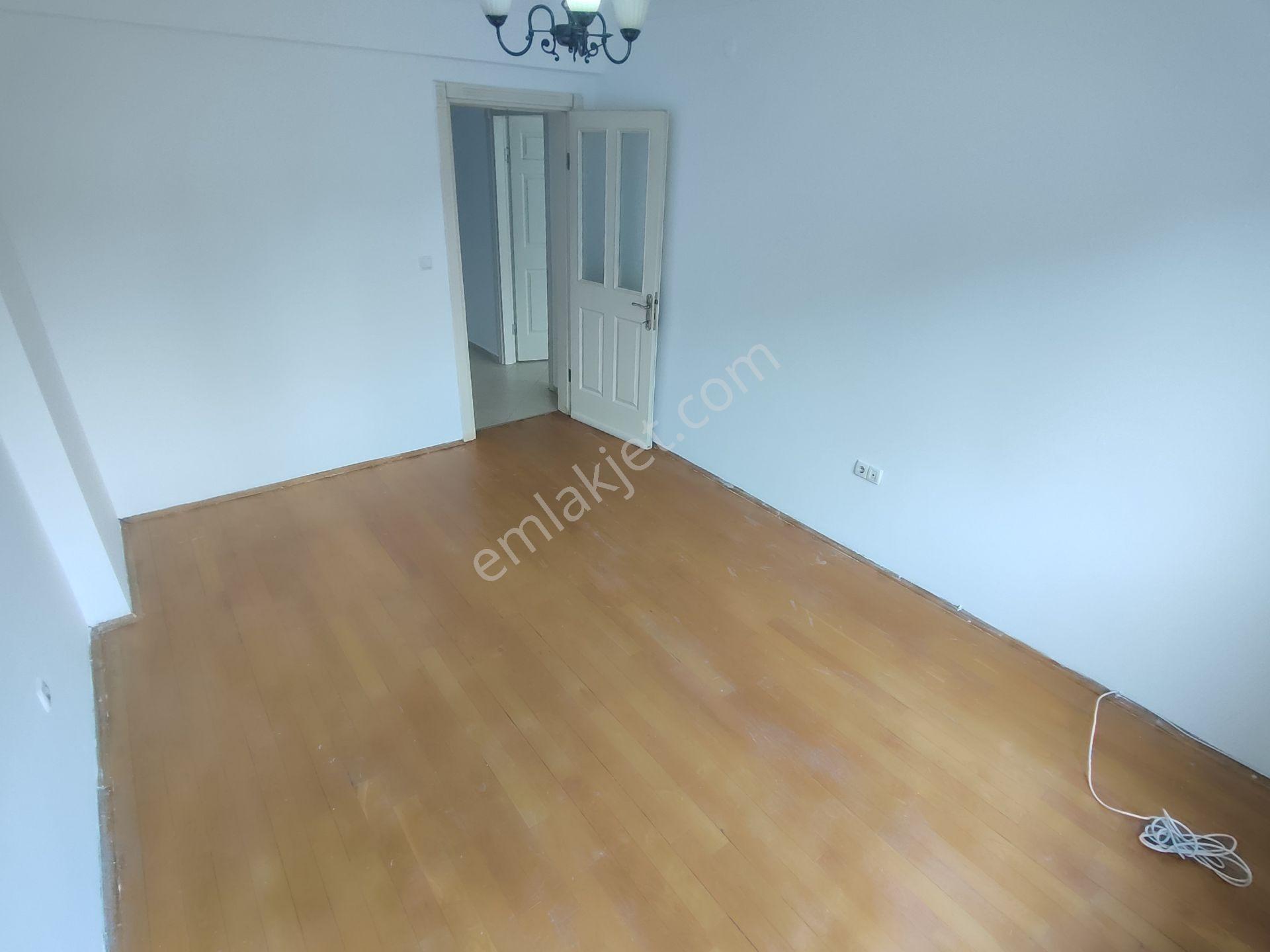 Kardeşten Edremit Merkezde Otogara Yakın Doğalgazlı Asansörlü Ayrı Mutfaklı Geniş 3+1 Daire - Görsel 16