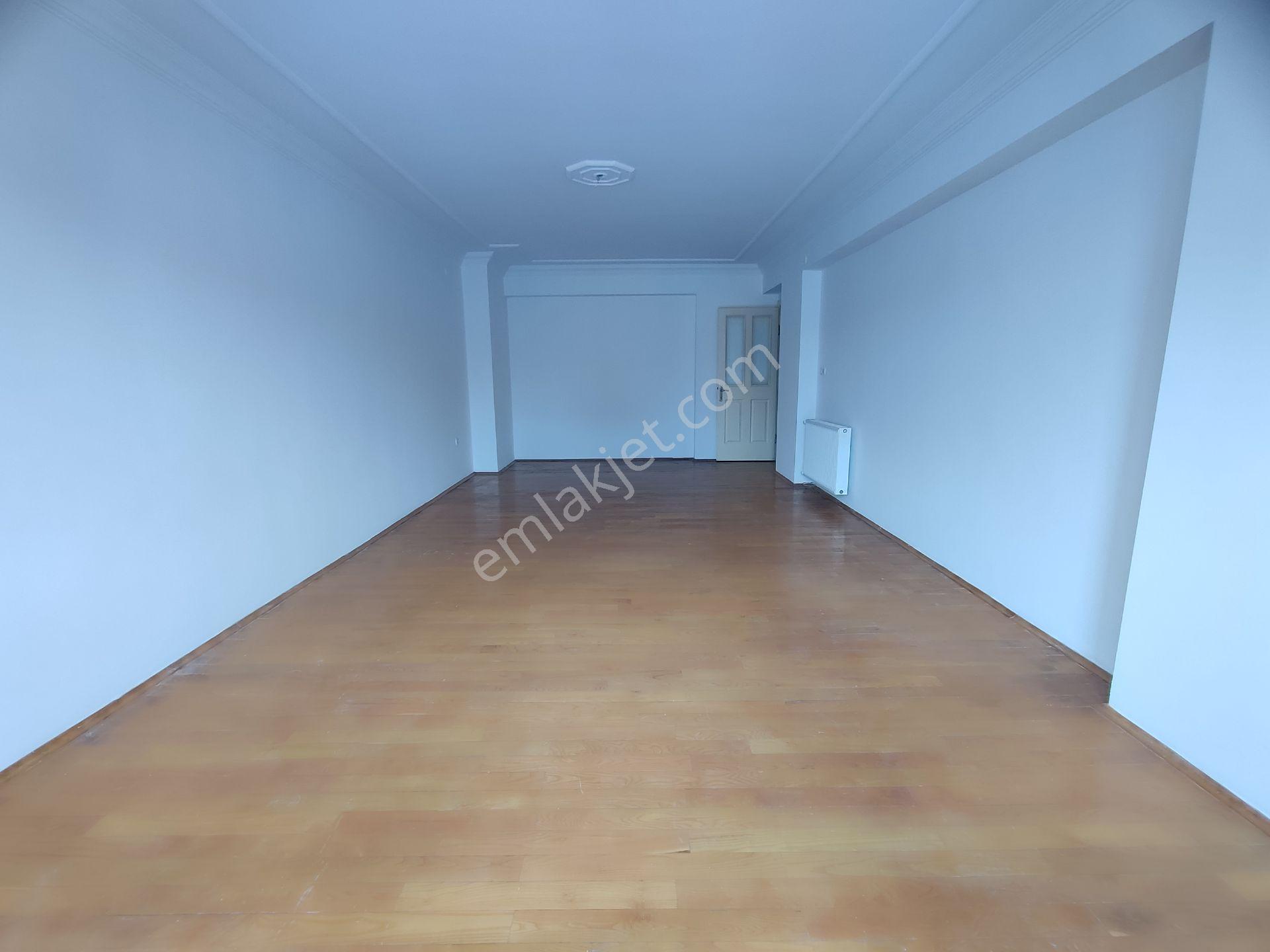 Kardeşten Edremit Merkezde Otogara Yakın Doğalgazlı Asansörlü Ayrı Mutfaklı Geniş 3+1 Daire - Görsel 8