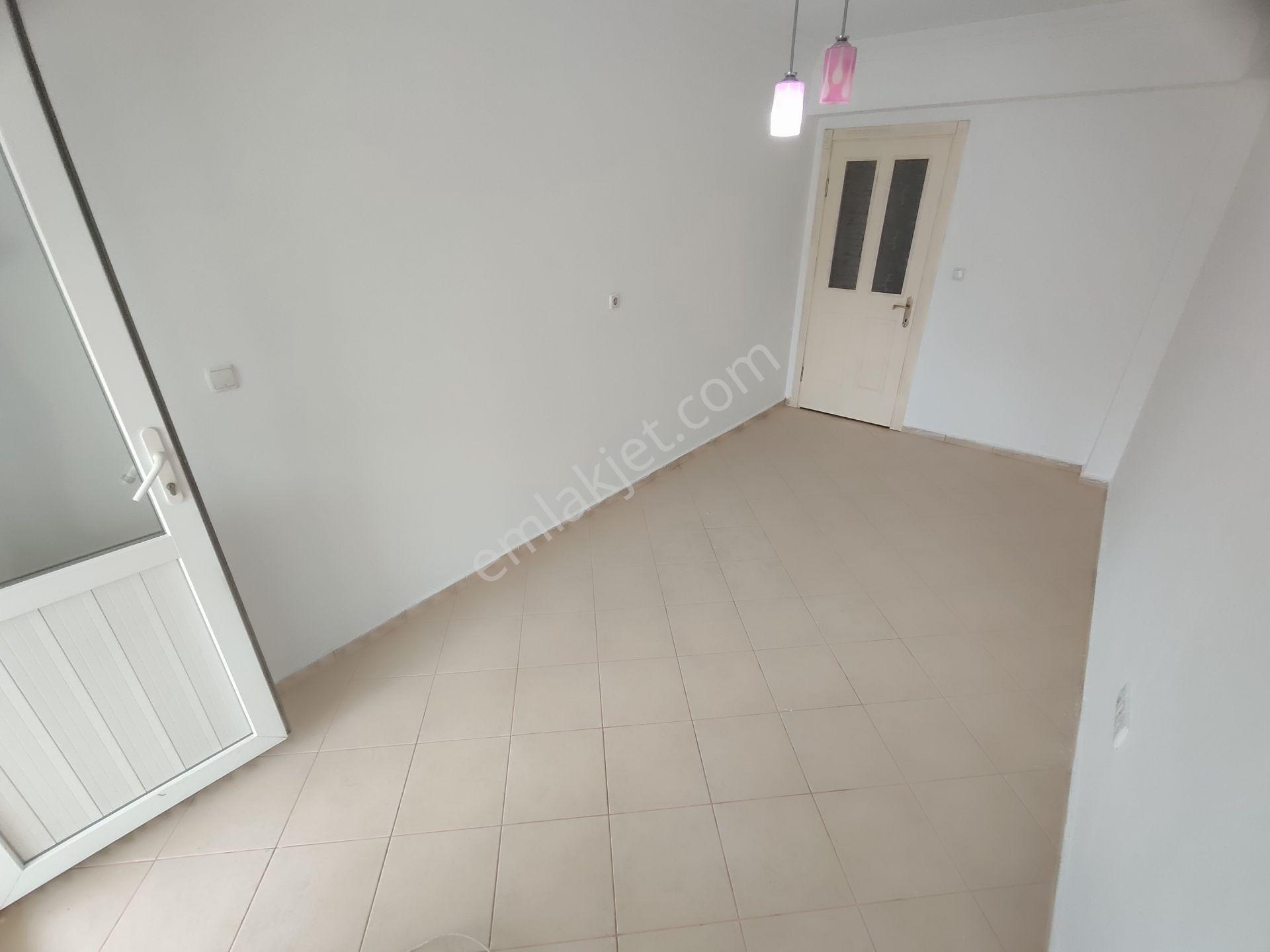 Kardeşten Edremit Merkezde Otogara Yakın Doğalgazlı Asansörlü Ayrı Mutfaklı Geniş 3+1 Daire - Görsel 20