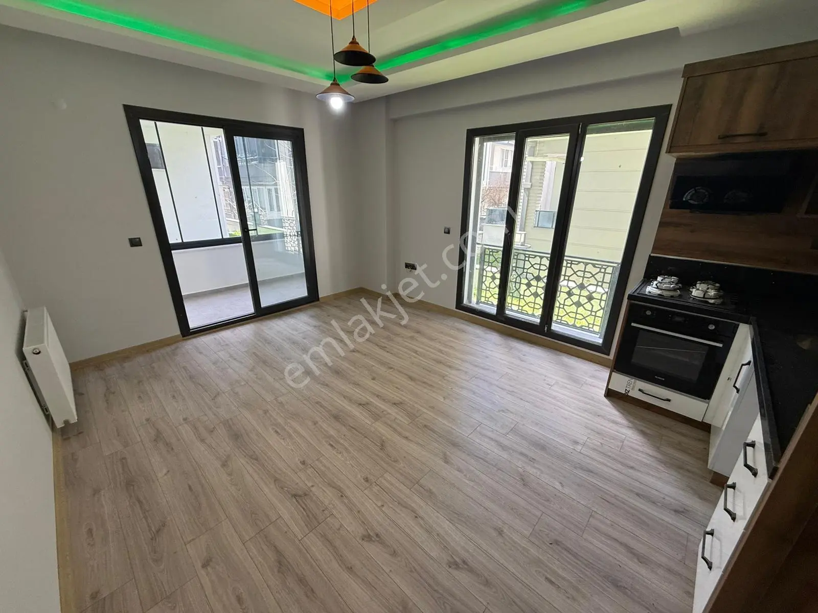 Kumsaldan Altınkumda Müstakil Tadında Cam Balkonlu_2+1_lüx Daire - Görsel 5