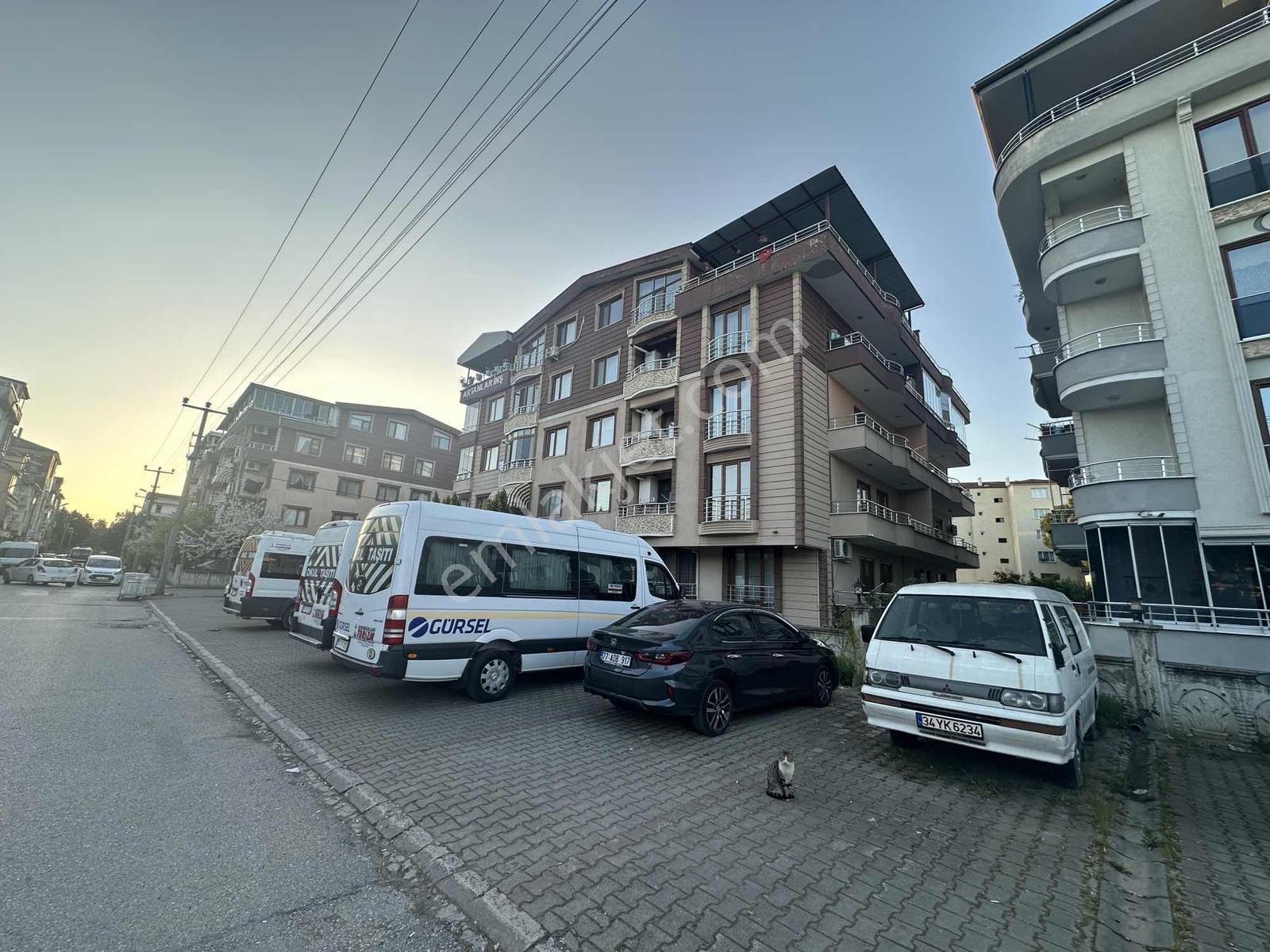 Turyap Soner'den Kiralık Merkezi Konumda 2+1 Geniş Daire - Görsel 12