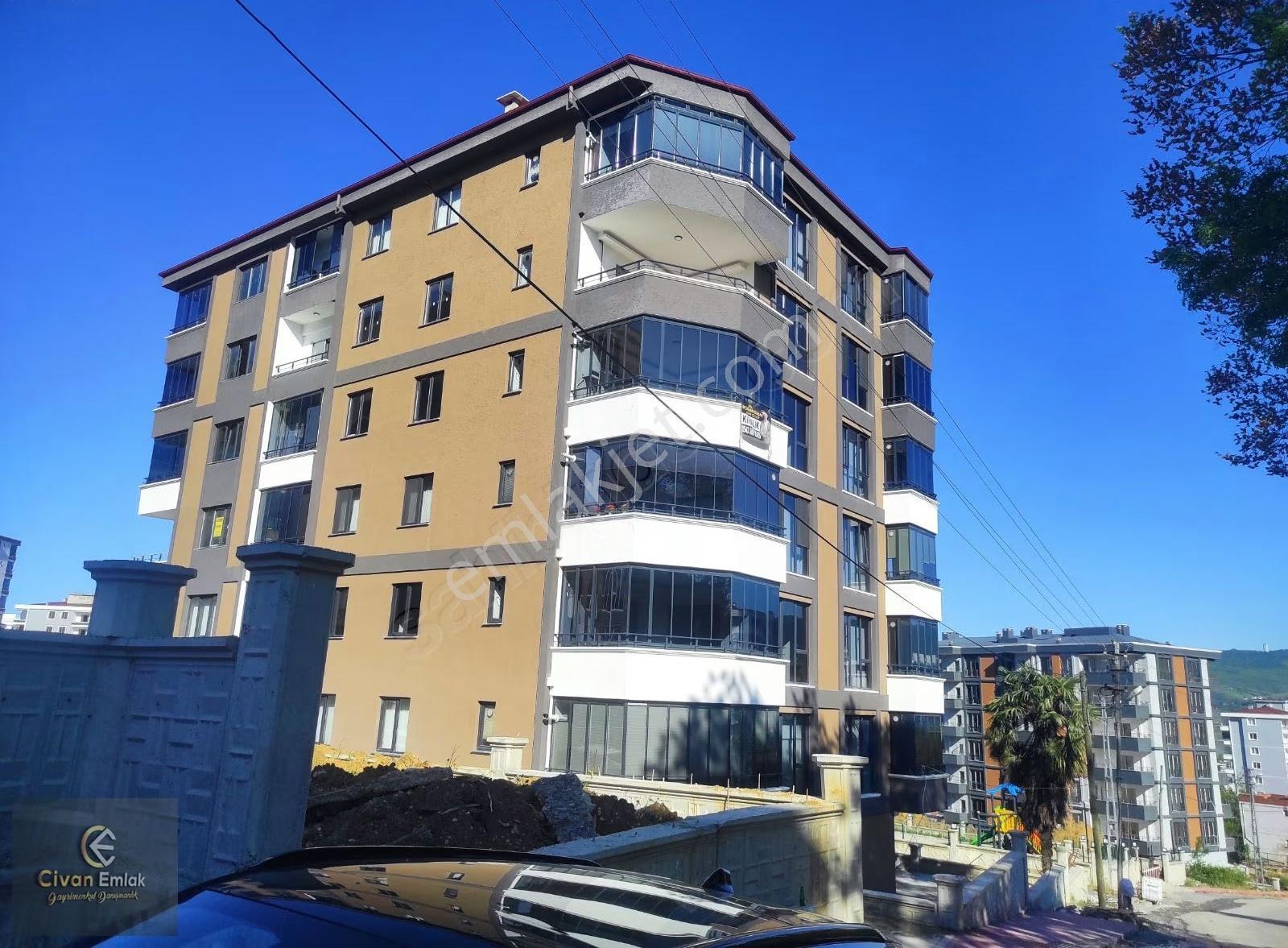 Civandan Tepecikte Araştırmaya Yakın Havuzlu Sitede Sıfır 3+1