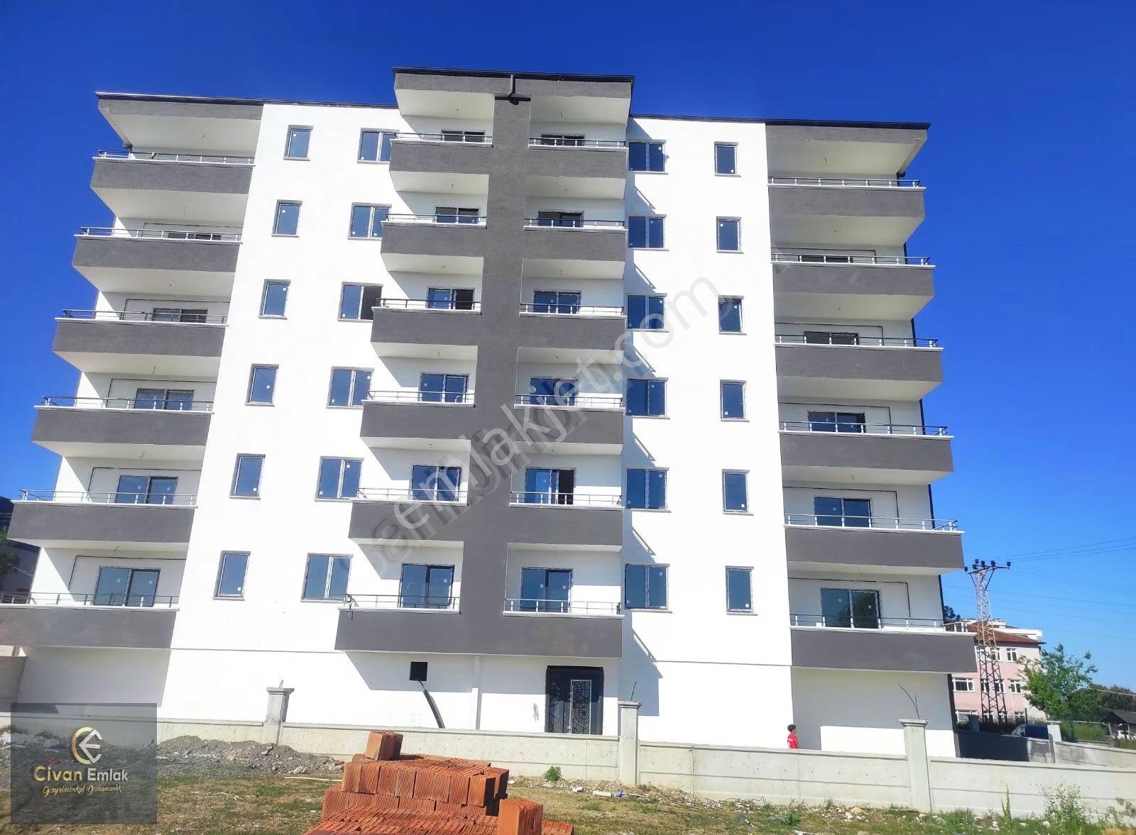 Civandan Gökdelenler, Özel Okullar Bölgesinde Sıfır 2+1 Daire