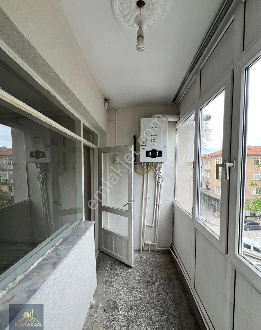 Karakaya Gayrimenkulden Cumhuriyet Mah. 3+1 Ara Kat Satılık Fırsat Daire - Görsel 6