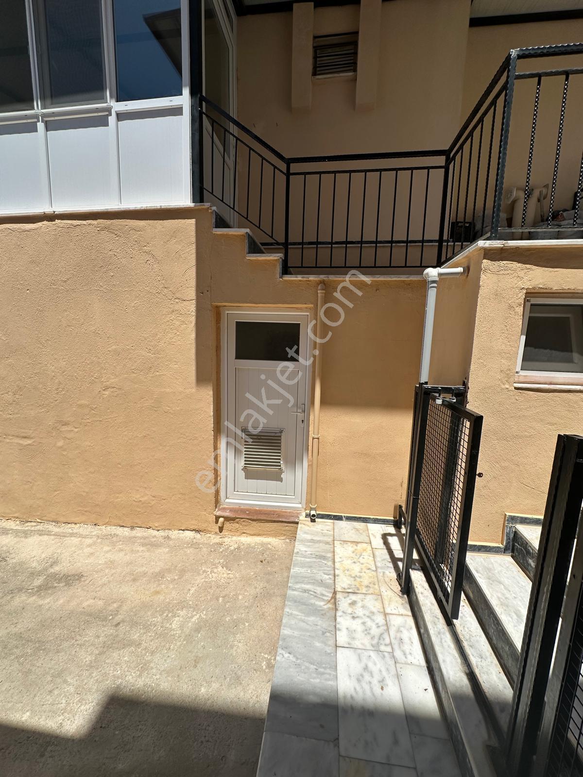 Kuşadası Güzelçamlı Mahallesinde Satılık Full Deniz Manzaralı Fourleks Villa - Görsel 7