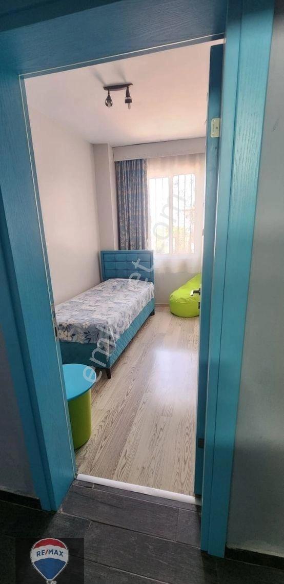 Kuşadası Merkez’de Satılık Lıman Manzaralı Teraslı Şırın 2+1 Eşyalı Daıre - Görsel 21
