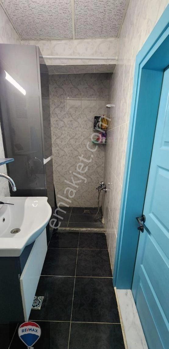 Kuşadası Merkez’de Satılık Lıman Manzaralı Teraslı Şırın 2+1 Eşyalı Daıre - Görsel 3
