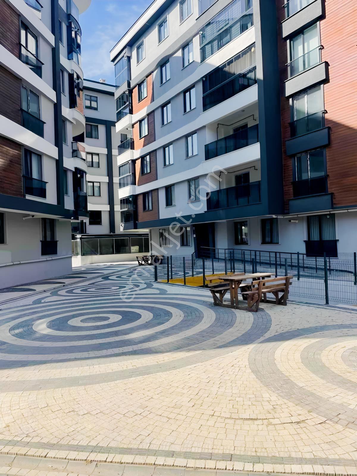 Havuzlu Site 2+1 Fırsat Yatırım - Görsel 2