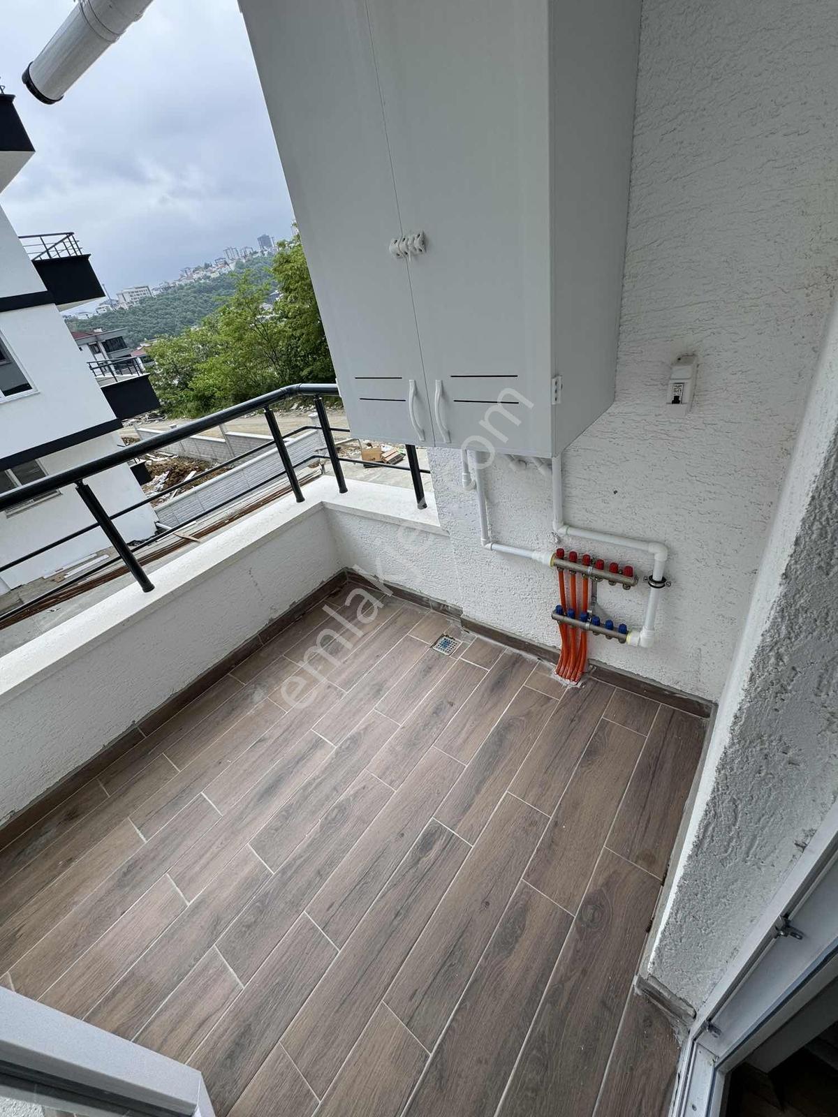 Toplu Konut Bulvarı Bir Alt Sokağı Kiralık Sıfır Eşyalı 1+1 - Görsel 16