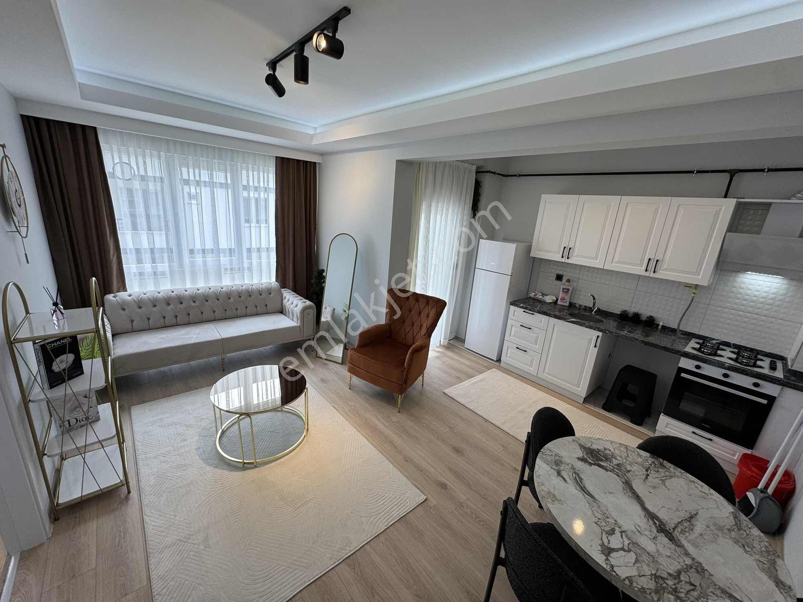Toplu Konut Bulvarı Bir Alt Sokağı Kiralık Sıfır Eşyalı 1+1 - Görsel 11