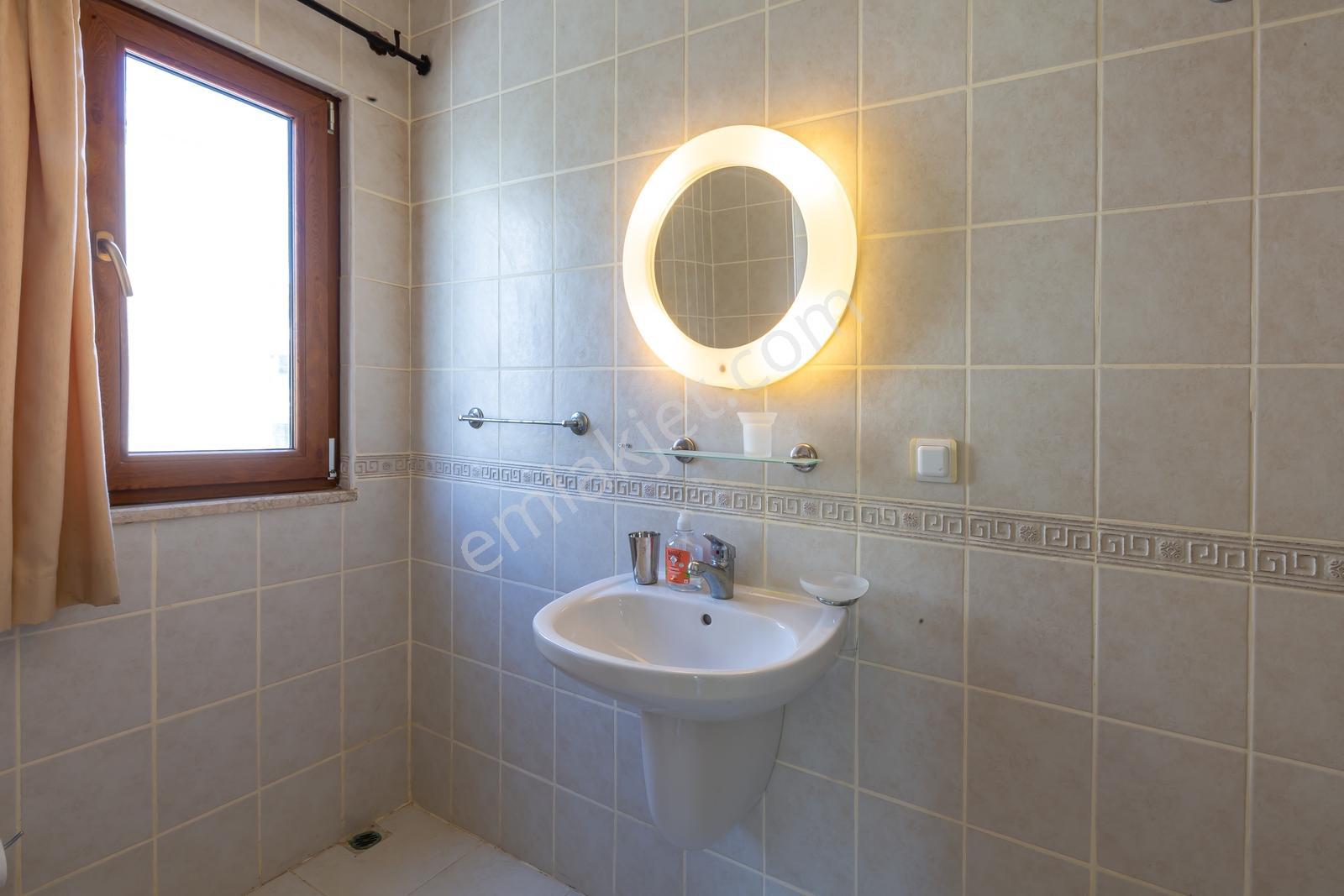 Kalkanda 3 En-suite Yatak Odalı Villa - Görsel 22