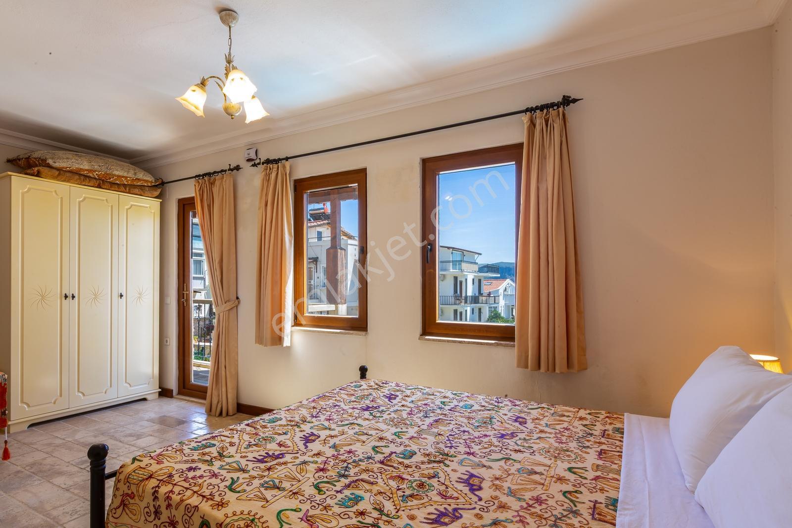 Kalkanda 3 En-suite Yatak Odalı Villa - Görsel 10